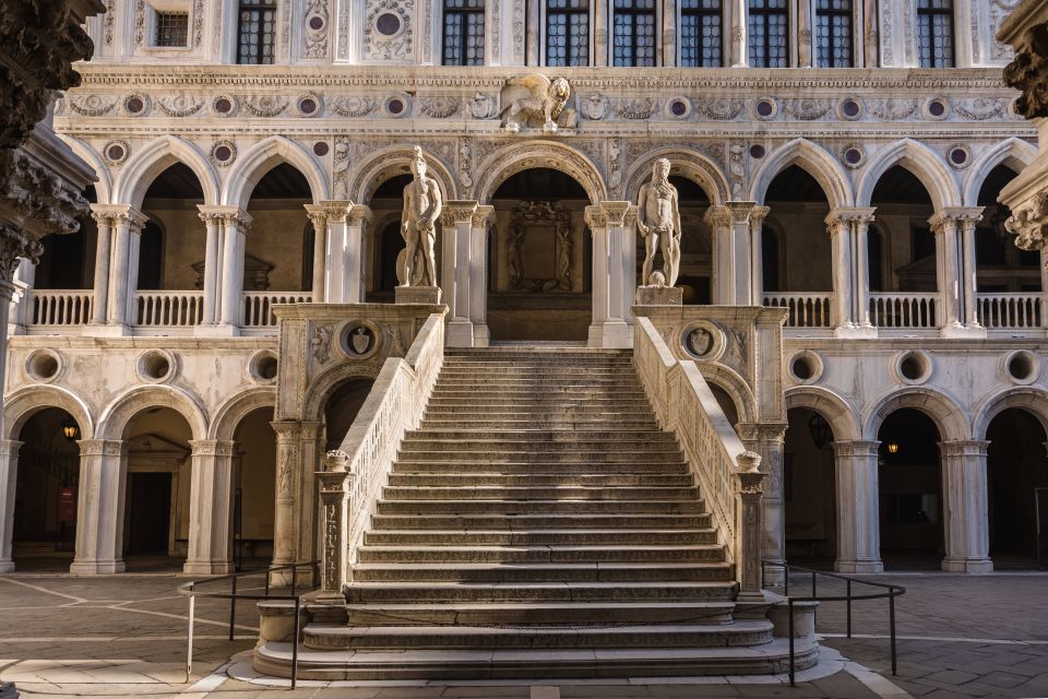 Venice: St Marks Basilica, Doges Palace &Bell Tower Option - Cross the Bridge of Sighs