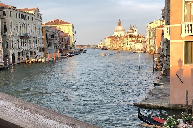 Venice Walking Food Tour With Secret Food Tours - Avoiding Tourist Traps