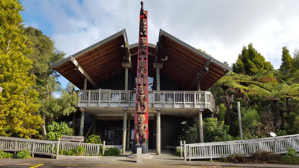 Waitakere Ranges Wilderness Experience Tour From Auckland - Tour Guide Expertise