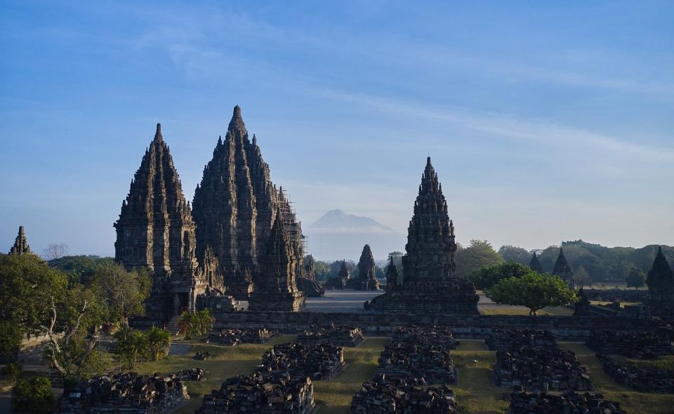 Yogyakarta: Borobudur Sunrise, Merapi & Prambanan Full Day - Tour Duration and Logistics