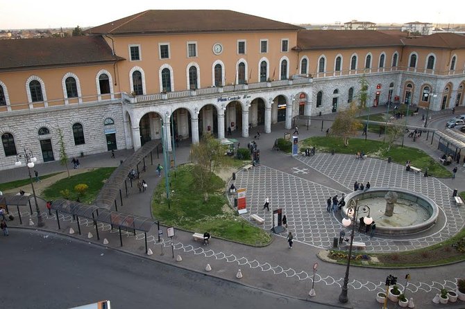2-Hour Small-Group Walking Tour of Pisa Off The Beaten Path - Transportation and Public Ratings