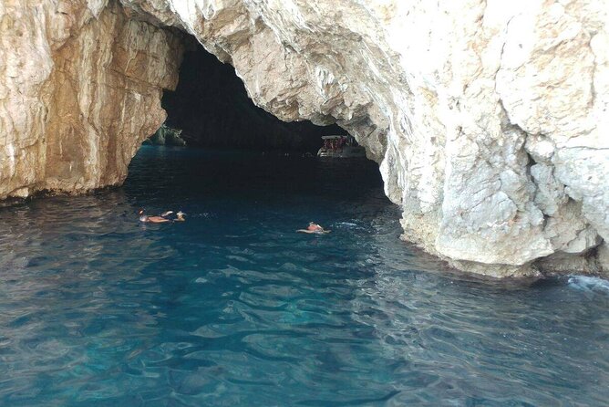 3 Hour Bokokotor Bay Blue Cave and Panorama of Mamula Tour - Tour Duration and Capacity