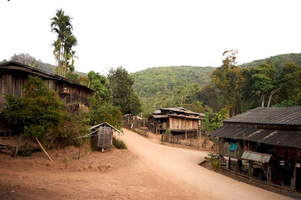 Akha & Lahu Village Trekking 1 Day - Village Exploration