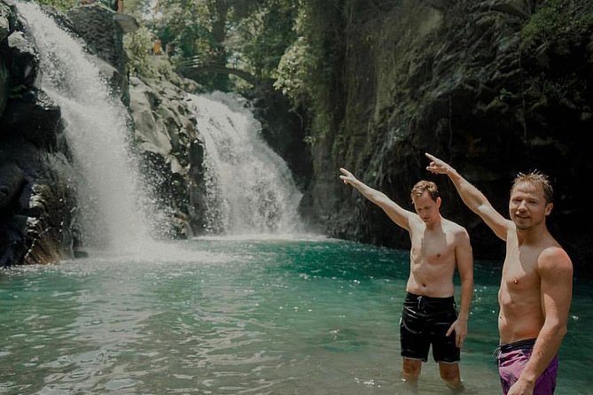 All-Inclusive: Jumping and Sliding at Aling-Aling Waterfall - Handara Gate - Lunch - Pucuk and Aling Aling Waterfalls
