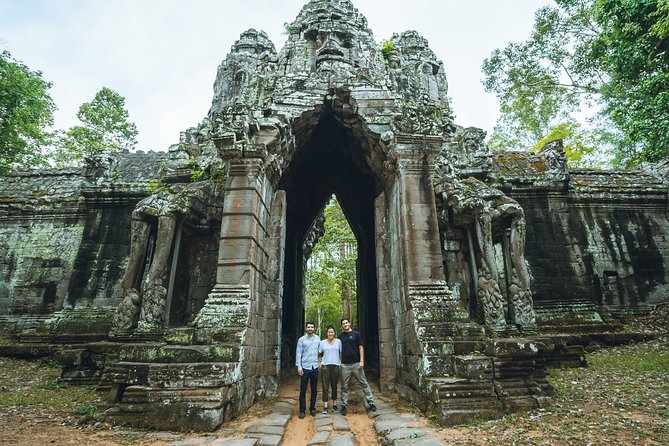 Angkor Jeep Tour Discovery - Inclusive Lunch - Guided Experience