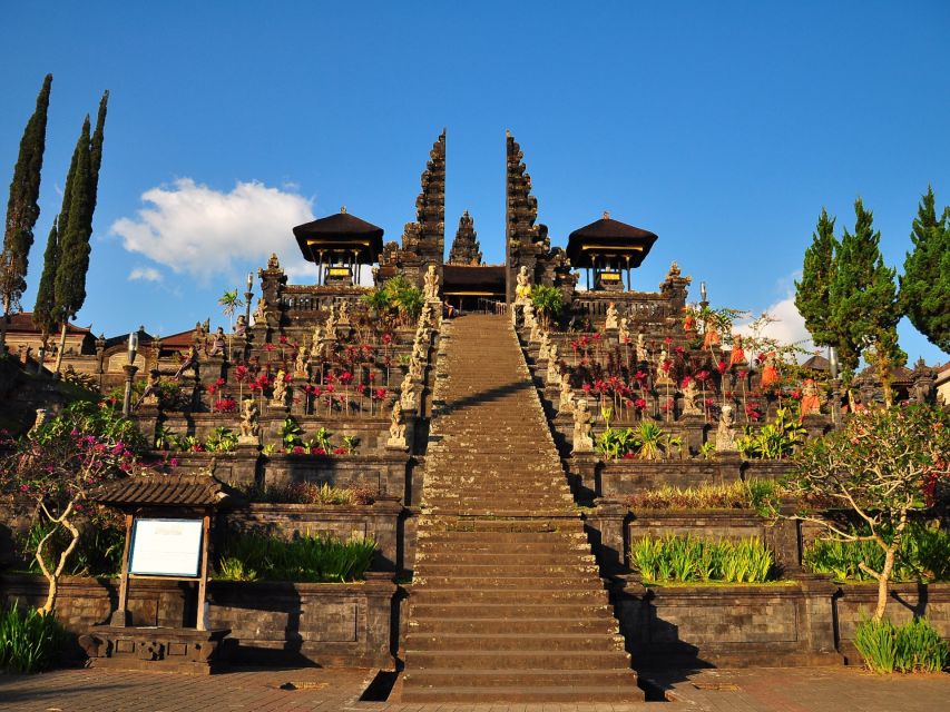 Bali: Nature & Culture Tour. Besakih, Kintamani Penglipuran - Besakih Temple