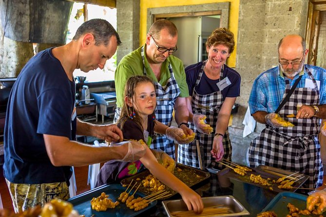 Balinese Cooking Class & Tanah Lot Temple Visit - Private & All-Inclusive - Booking and Accessibility Details