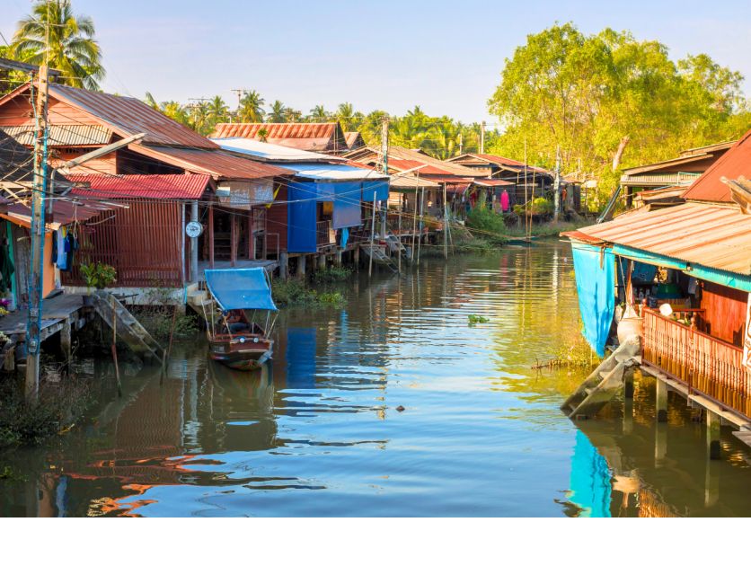 Bangkok: Damneon Saduak Floating & Train Markets Guided Tour - Pickup and Drop-off