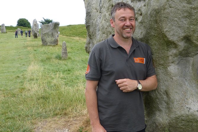 Bespoke Private Tours of Stonehenge and Avebury by Car With Local Guide - Driver-Guide Expertise