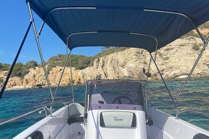 Boat Rental in the Coast of Santa Ponsa - Snorkeling and Sightseeing Opportunities