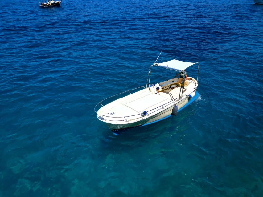 Capri: Private Boat Tour With Visit to the Caves - Faraglioni and Grottos