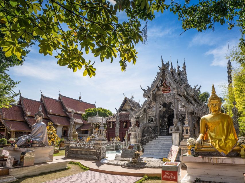 Chiang Mai: Private Tuk Tuk Tour of City Temples With Pickup - Mueang Mai Market