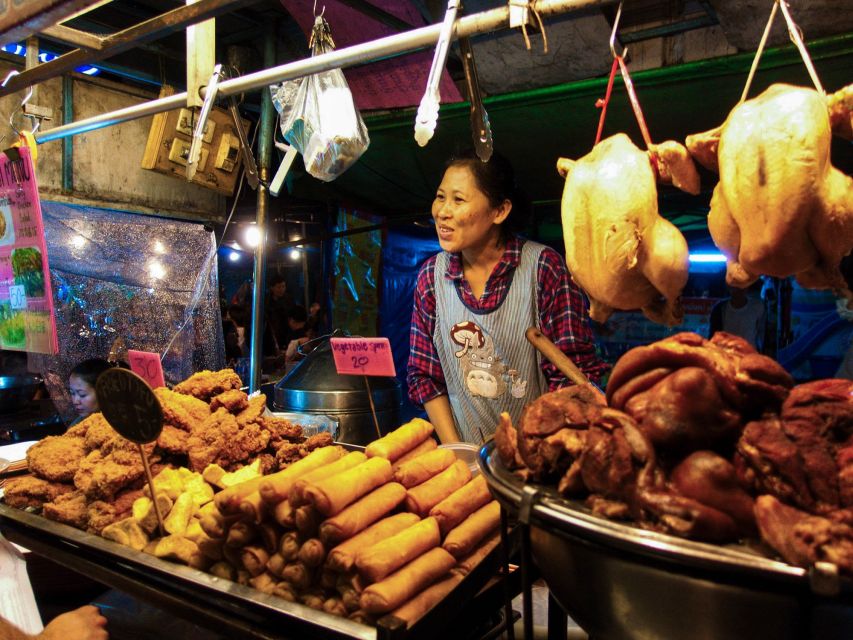 Chiang Mai: Tuk-Tuk Evening Tour With Temples & Street Foods - Ton Lam Yai Flower Market