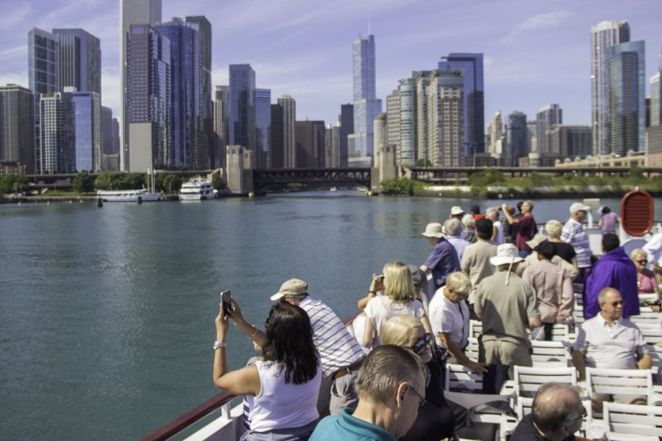 Chicago: 45-Minute Family-Friendly Architecture River Cruise - Architectural Landmarks