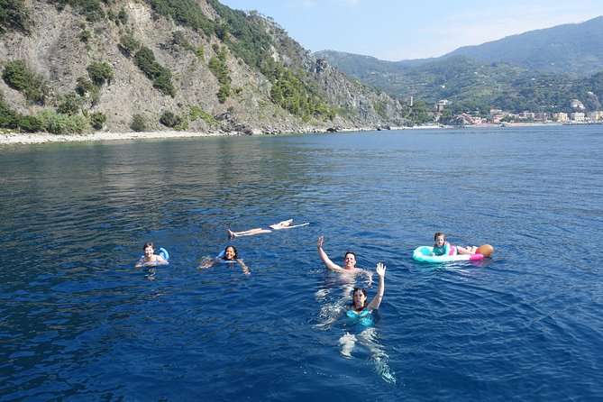 Cinque Terre Lunch Boat Tour - About Aquamarina