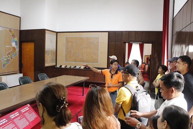City Tour & Cu Chi Tunnels 1 Day - Exploring the Cu Chi Tunnels