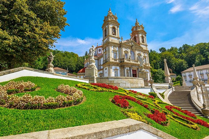 Day Trip to Braga and Guimarães From Porto - Transportation and Inclusions