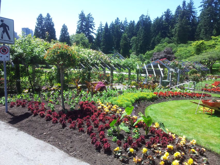 Discover Stanley Park With a Smartphone Audio Walking Tour - Discover Beaches and Recreation