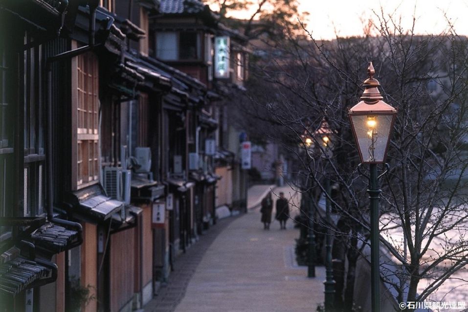 E-Bike Cycling With Guided Tour of KANAZAWA Main & KENROKUEN - Additional Tour Benefits