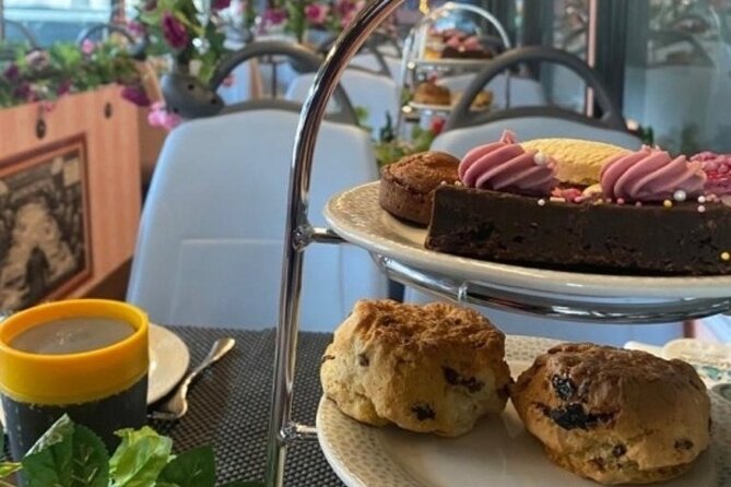 English Afternoon Tea Bus With Panoramic Tour of London– Upper Deck - Important Additional Notes