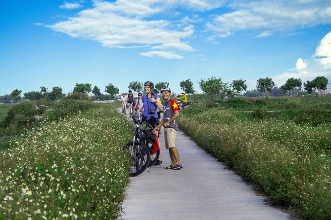 Evening Hoi An Food Tour by Bike - Booking and Cancellation