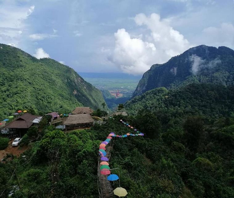 Explorer Border Road and Nature (Tea and Coffee) - Highlights: Golden Triangle