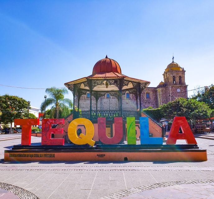 From Guadalajara: Town of Tequila & Jose Cuervo Factory Tour - Break for Coffee/Tea