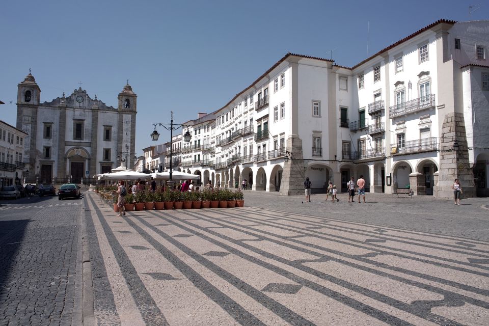 From Lisbon: Évora and Monsaraz Day Tour With Wine Tasting - Tour Languages