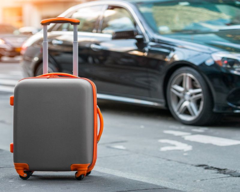 From Malpensa Airport : Private 1-Way Transfer to Como - Luggage Allowance