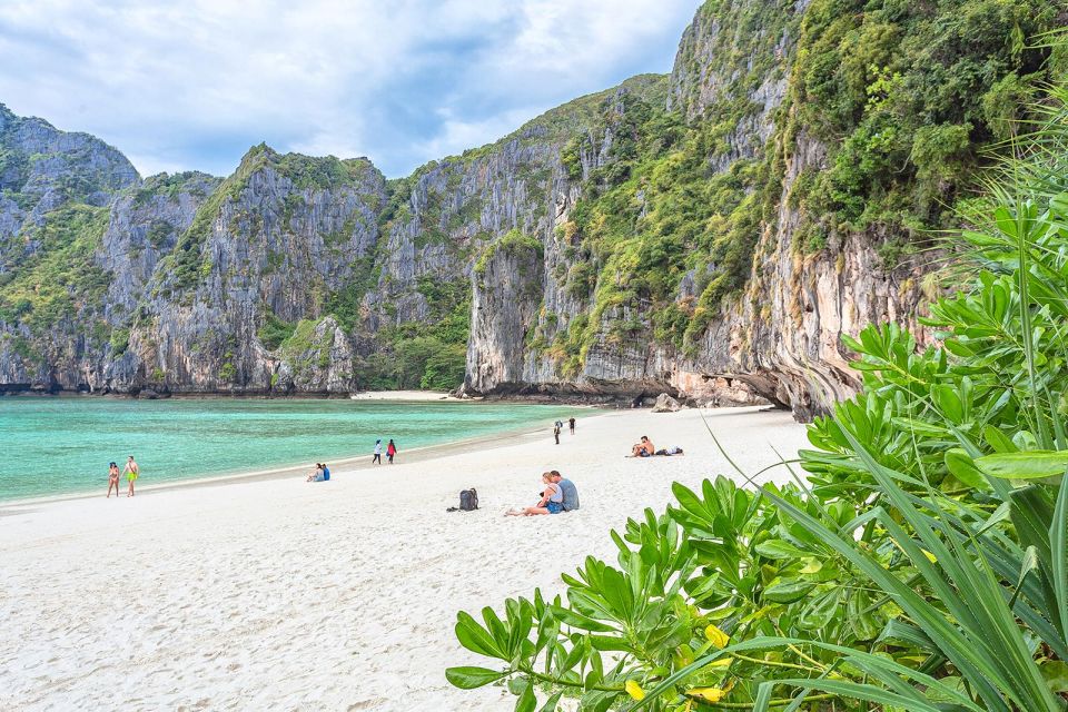 From Phi Phi: Sunrise Maya Bay, Pileh Lagoon Speedboat Tour