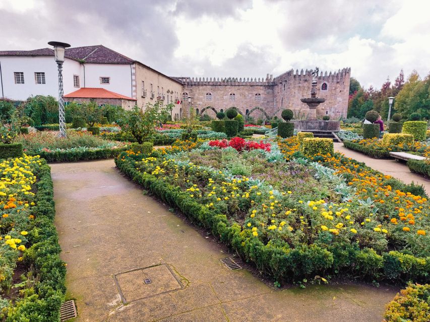 From Porto: Braga and Guimarães Full-Day Tour - Sanctuary of Bom Jesus