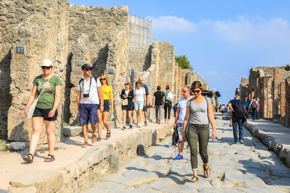 From Sorrento: Pompeii & Vesuvius Skip-the-Line - Headphones for Groups