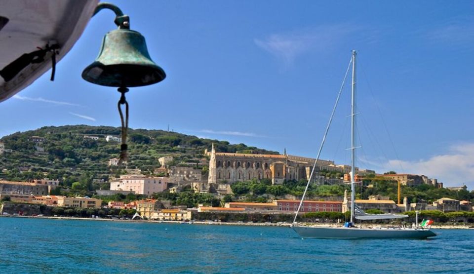 Gaeta: Private Cruise to Montagna Spaccata and Devil's Well - Boat Cruise to Castello Angioino