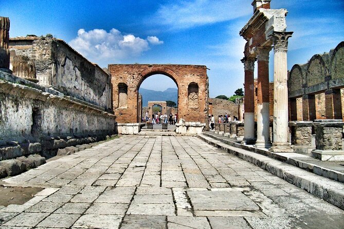 Guided Tour of Pompeii & Vesuvius With Lunch and Entrance Fees Included - Weather Considerations