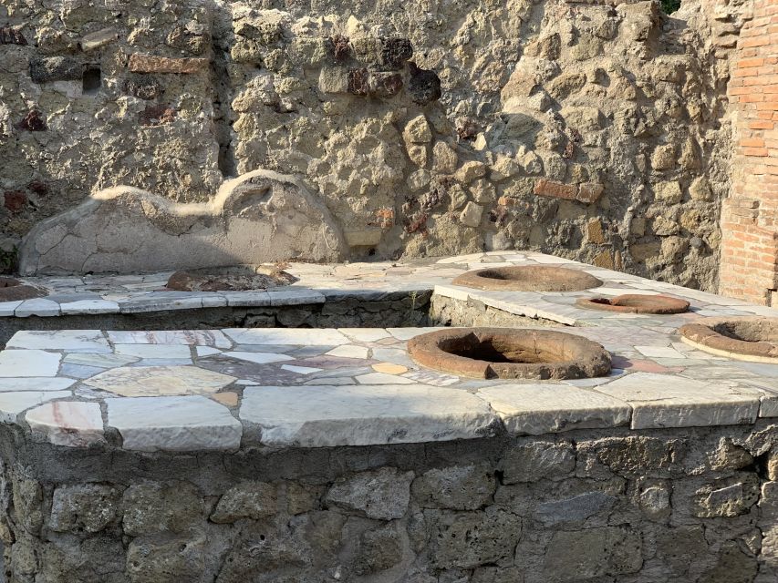 Herculaneum: Tickets & Tour With a Local Archaeologist - Knowledgeable Archaeologist Guide