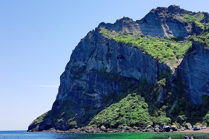 Jeju Island East UNESCO Day Tour With Lunch Included - Experience Jejus Diving Culture