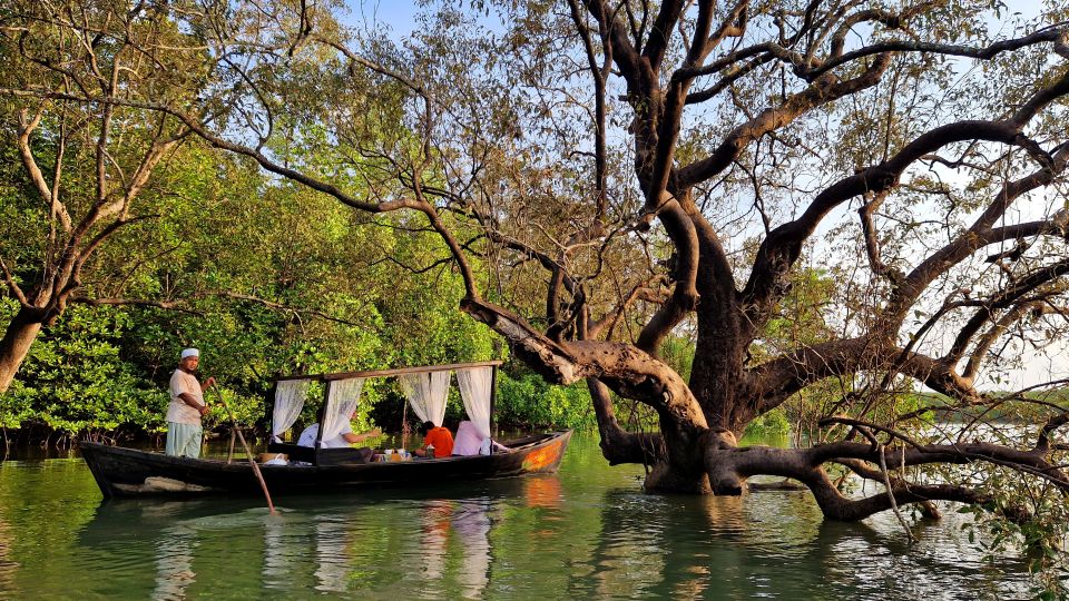 Koh Lanta: Magical Mangroves Sunrise by Private Gondola Boat - Local Breakfast and Refreshments