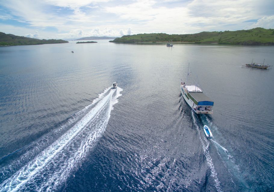 Komodo Island: 3D2N Private Speedboat, Land Tour & Hotel - Tour Duration