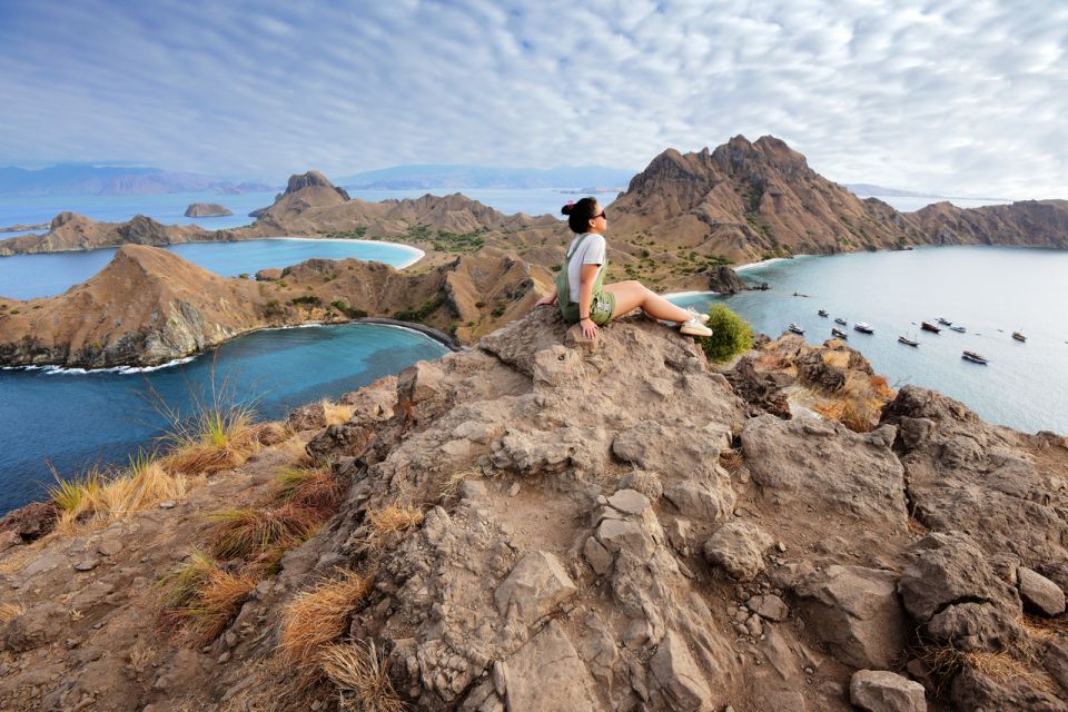 Komodo Island: Komodo Dragons & Islands Day Tour - Panoramic Landscapes on Padar