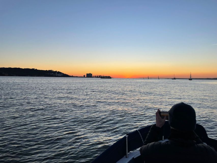 Lisbon: “Golden Hour” Sunset Cruise With a Local Guide - Local Guide Expertise