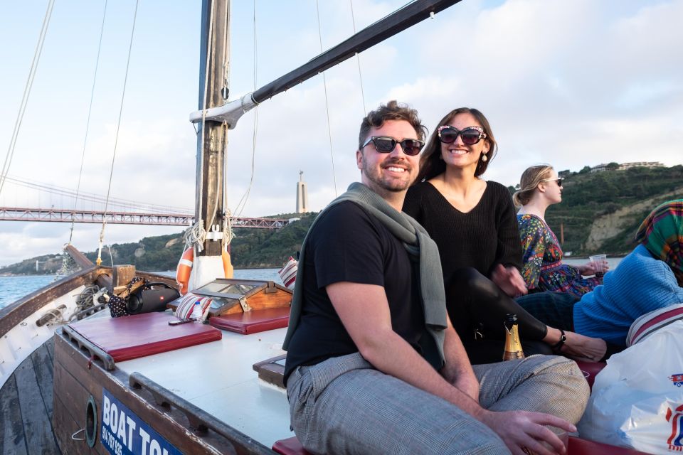 Lisbon: Private Half Day Cruise Aboard a Traditional Boat - Vessel Specifications