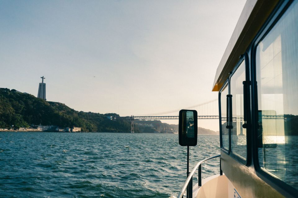 Lisbon: Tagus River Yellow Boat Cruise - Tips for a Great Experience