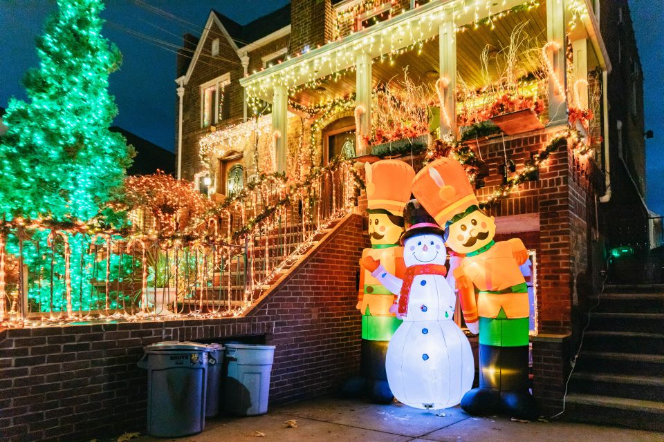 NYC: Dyker Heights Christmas Lights & Skyline View Bus Tour - Booking and Cancellation Policy