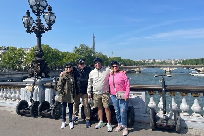Paris City Sightseeing Half Day Guided Segway Tour With a Local Guide - Private Tour Experience