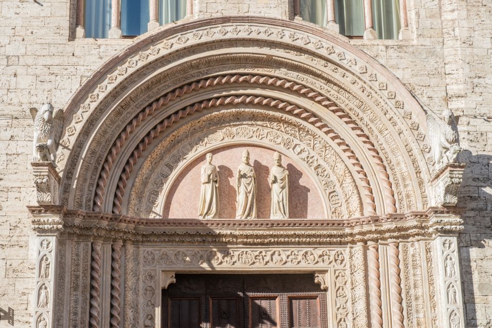 Perugia: Private City Tour With Rocca Paolina and Cathedral - Etruscan Arch and City Walls