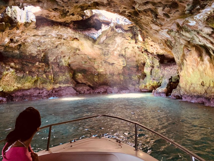 Polignano a Mare: Boat Cave Tour With Aperitif - Boat and Crew Details