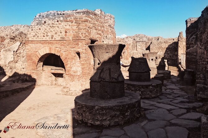 Pompeii Private Tour With an Archaeologist and Skip the Line - Private Tour Experience