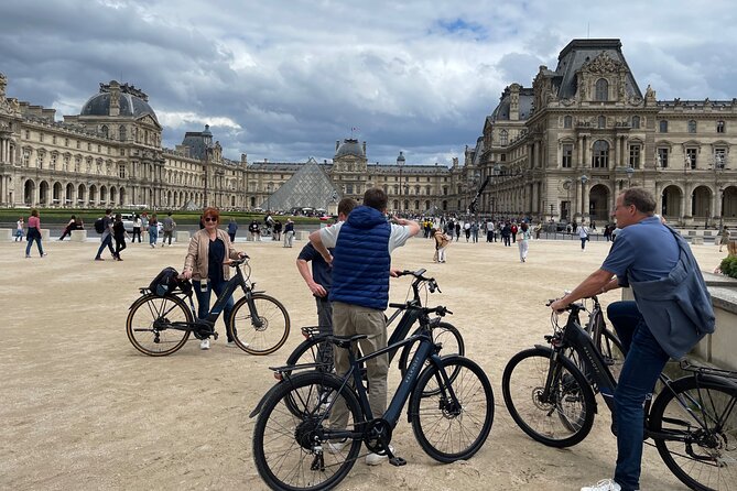 Private 2.5 Hour E-Bike Tour Around Paris - Expert Local Guide