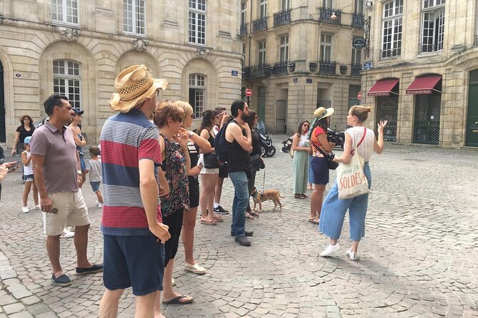 Private - Best of Bordeaux Walking Tour + Glass of Bordeaux Wine - Tour Group Size and Experience
