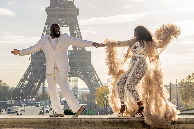 Private Guided Professional Photoshoot by the Eiffel Tower - Edited Photographs Delivery